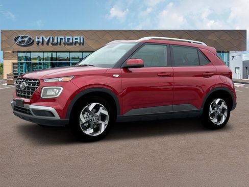 New 2025 Hyundai Venue SEL image 2