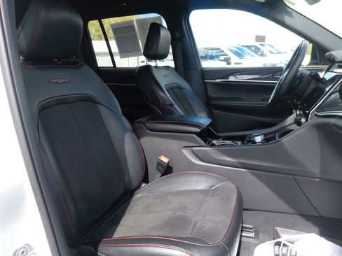 Used 2022 Jeep Grand Cherokee Trailhawk image 37