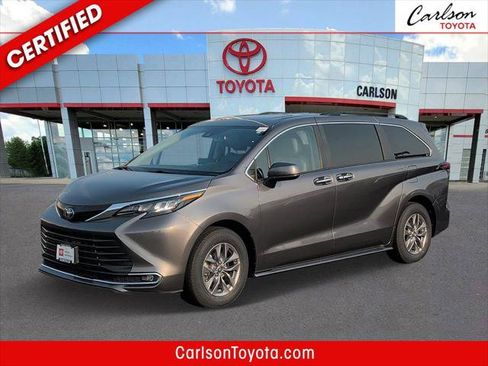 Certified 2024 Toyota Sienna XLE FWD image 1