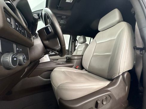 Used 2024 Chevrolet Tahoe LT RWD image 16