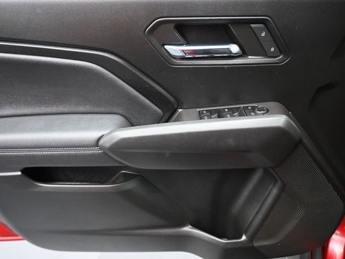 Used 2023 Chevrolet Colorado LT w/ LT Convenience Package II image 10