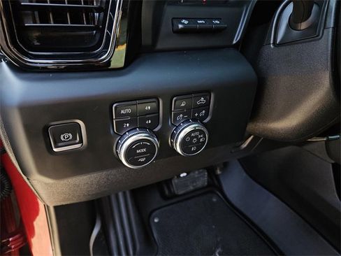 Used 2024 GMC Sierra 2500 AT4 w/ AT4 Premium Plus Package image 24