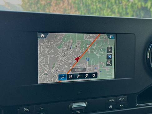 Used 2024 Mercedes-Benz Sprinter 144 Cargo image 21