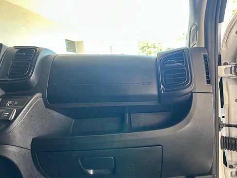 Used 2025 RAM ProMaster 2500 w/ Convenience Group FWD image 21