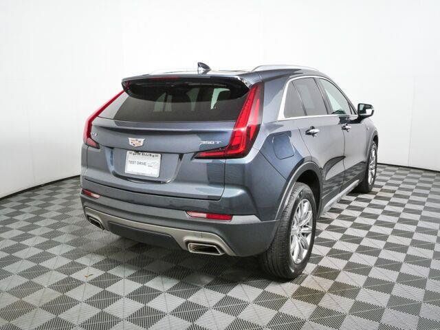 Used 2021 Cadillac XT4 Premium Luxury FWD image 3