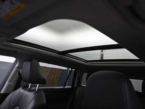 Used 2020 Toyota Highlander Platinum image 28