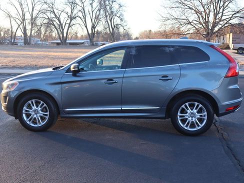 Used 2016 Volvo XC60 T5 Premier image 9