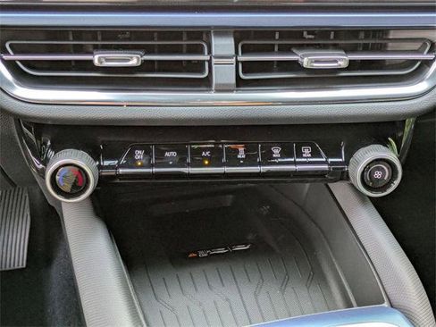 New 2026 Chevrolet Equinox EV LT image 21