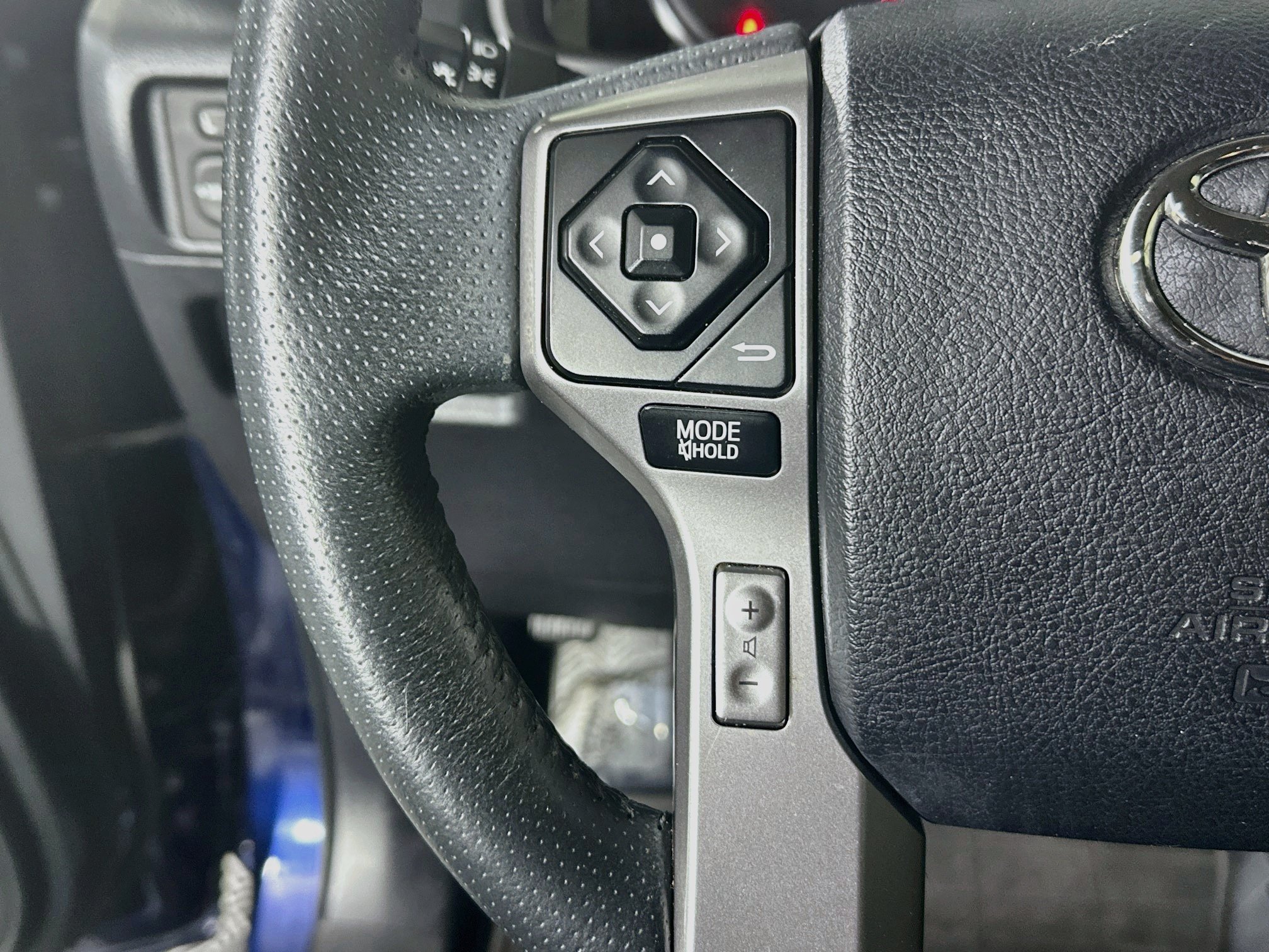 Used 2015 Toyota 4Runner SR5 RWD image 16