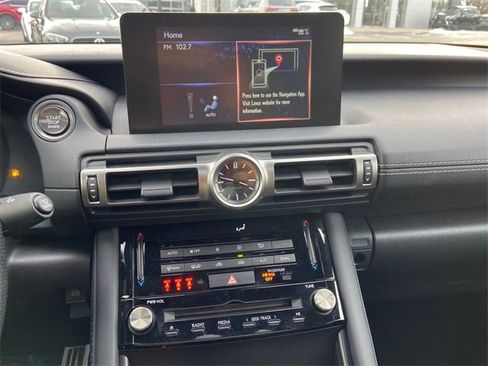 Certified 2022 Lexus IS 350 F Sport image 19