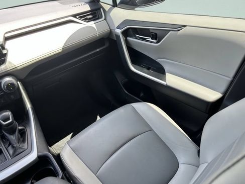 Used 2021 Toyota RAV4 XLE Premium FWD image 19