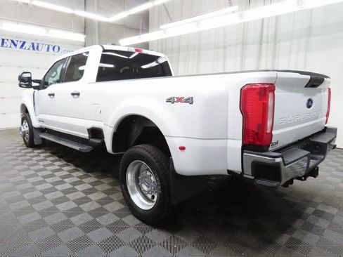 Used 2023 Ford F450 XLT image 5