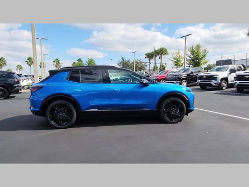 New 2026 Chevrolet Equinox EV RS image 25