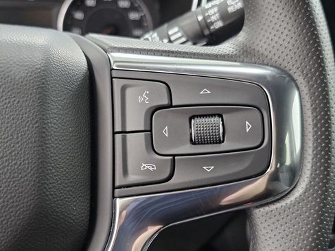 Used 2026 Chevrolet Blazer LT FWD image 32