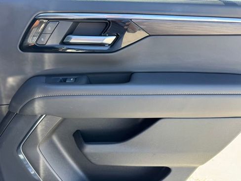 Certified 2025 Chevrolet Tahoe Z71 image 9