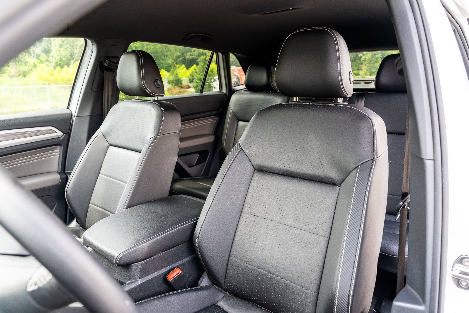 Used 2023 Volkswagen Atlas Cross Sport SE w/ Black Wheel Package FWD image 18