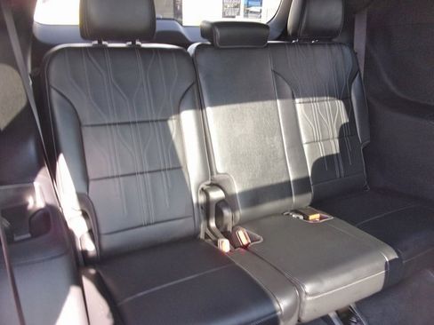 Used 2025 Buick Enclave Avenir w/ Trailering Package, 5000 lbs. image 32