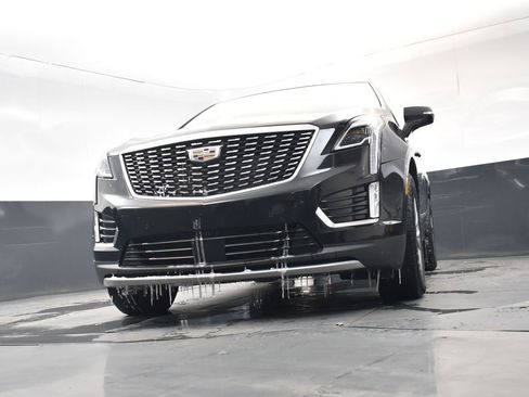 Used 2022 Cadillac XT5 Premium Luxury w/ Technology Package image 23