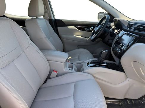 Certified 2022 Nissan Rogue Sport SL AWD/4WD image 15