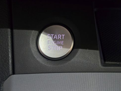 Certified 2025 Audi Q5 2.0T Premium w/ Convenience Plus Package image 50