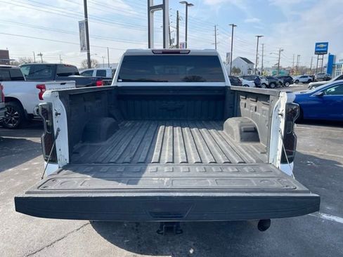 Used 2022 Chevrolet Silverado 2500 LT w/ Convenience Package image 7