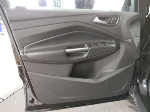 Used 2019 Ford Escape SEL AWD/4WD image 4