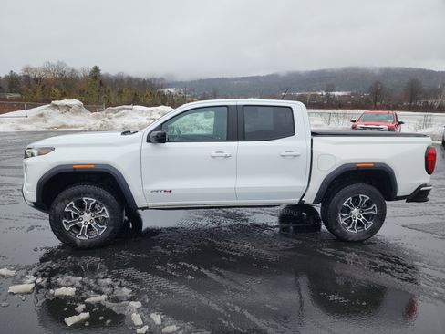 Certified 2023 GMC Canyon AT4 w/ AT4 Premium Package image 5