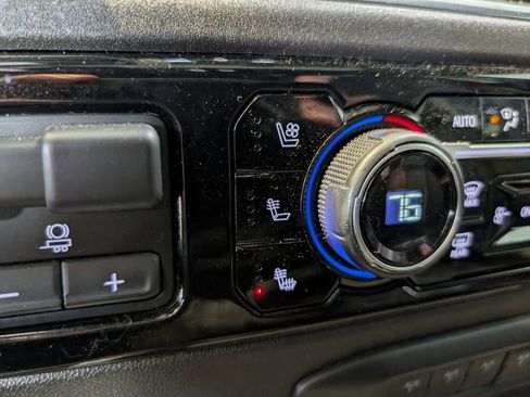 Used 2024 Chevrolet Silverado 2500 High Country w/ Technology Package image 34