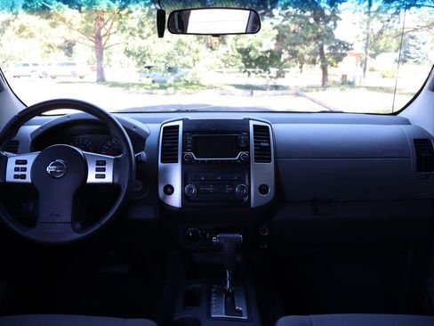 Used 2015 Nissan Xterra S image 16