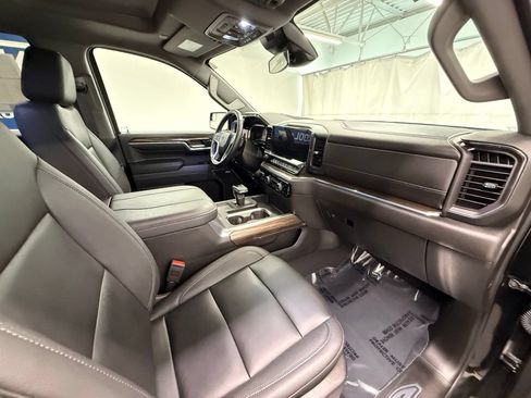 Used 2024 Chevrolet Silverado 1500 RST w/ Convenience Package II AWD/4WD image 8