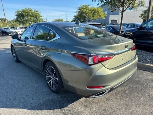 Used 2025 Lexus ES 350 w/ Premium Package FWD image 5