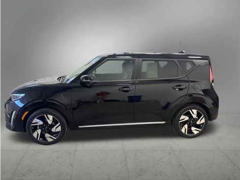 Used 2024 Kia Soul GT-Line w/ GT-Line Technology Package FWD image 2