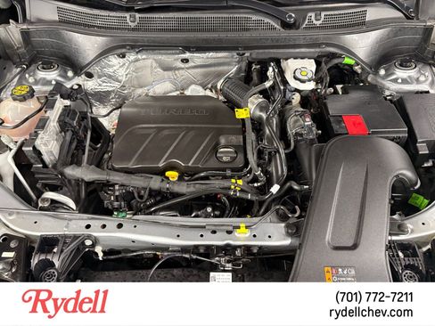 Used 2025 Chevrolet Trax LT w/ Driver Confidence Package FWD image 19