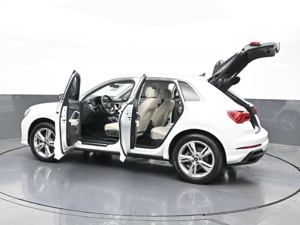 Used 2023 Audi Q3 2.0T Premium AWD/4WD image 34