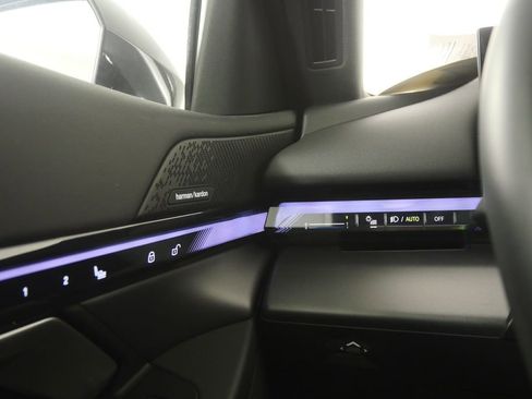 Certified 2024 BMW i5 eDrive40i w/ M Sport Package RWD image 18