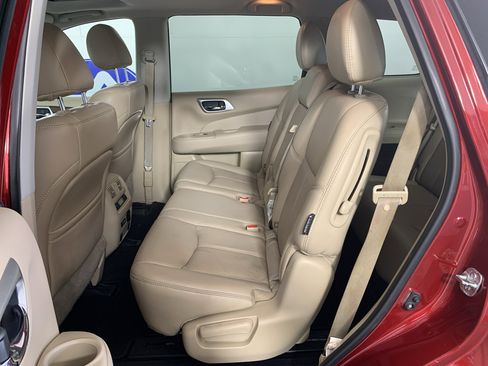 Used 2020 Nissan Pathfinder Platinum w/ Cargo Package FWD image 33