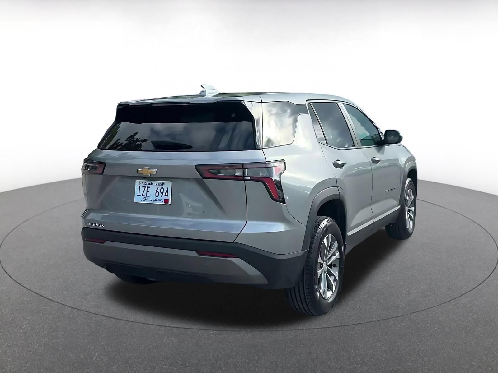 Used 2025 Chevrolet Equinox LT FWD image 13
