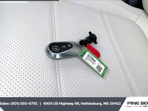 Used 2026 Mercedes-Benz GLC 300 4MATIC image 9