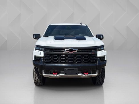 Used 2023 Chevrolet Silverado 1500 ZR2 w/ Technology Package AWD/4WD image 2