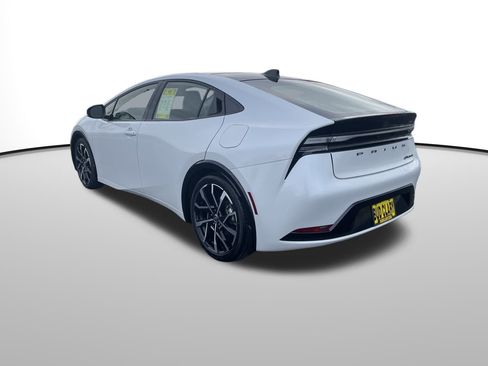 Certified 2024 Toyota Prius Prime image 8