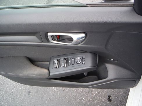 Used 2023 Honda Civic LX image 10