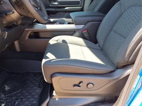 New 2026 RAM 1500 4x4 Crew Cab image 25