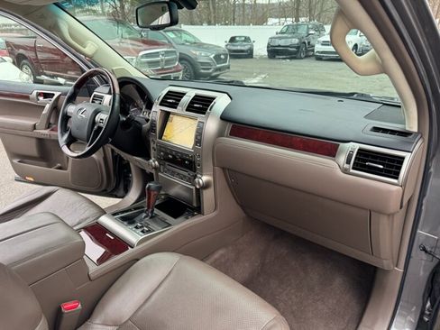 Used 2010 Lexus GX 460 image 52