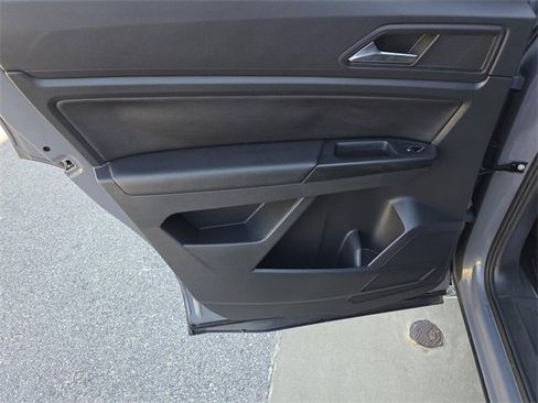 Used 2020 Volkswagen Atlas Cross Sport SEL image 35