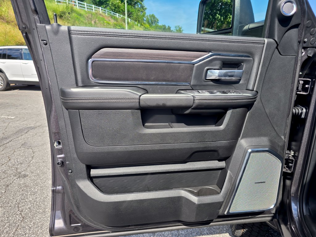 New 2026 RAM 4500 4x4 Crew Cab DRW w/ Laramie Trim Package image 35