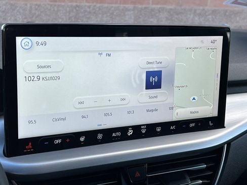 Used 2024 Ford Escape Platinum image 25