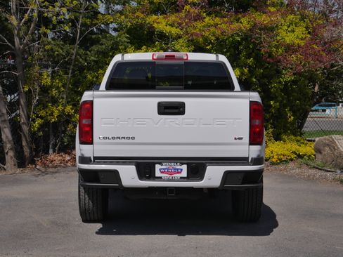 Used 2022 Chevrolet Colorado Z71 w/ Safety Package AWD/4WD image 23