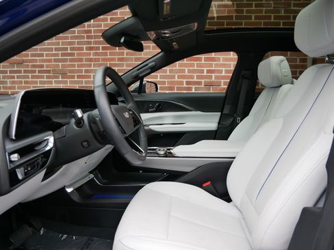Certified 2024 Cadillac Lyriq Sport w/ LPO, Floor Liner Package AWD/4WD image 6
