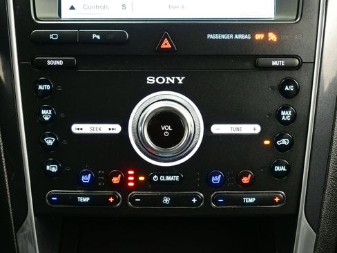 Used 2019 Ford Explorer Sport w/ Equipment Group 401A AWD/4WD image 25