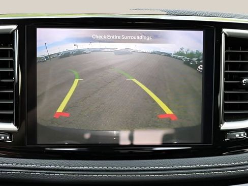 Used 2024 Chrysler Pacifica Select image 23